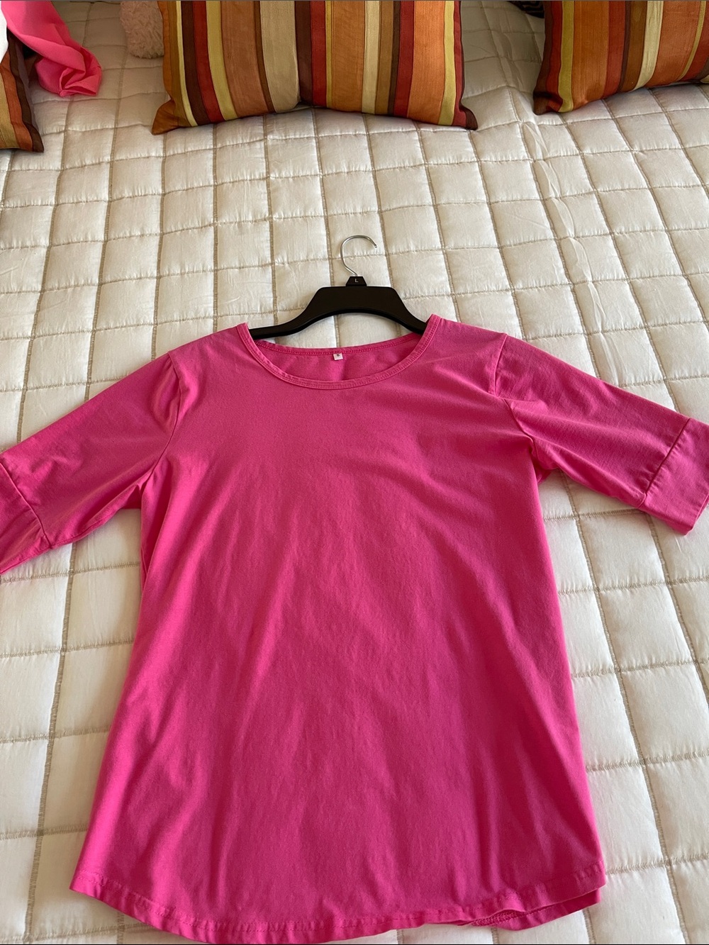 Women’s pink elbow sleeve, 95 cotton 5% spandex top, small